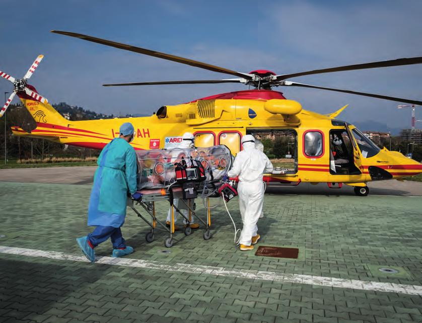 Eliporto di Bergamo, marzo 2020. Operazione MedEvac (foto di Martina Santimone) 18 traumi maggiori...). Queste, dopo una risposta di primo soccorso, devono comunque trovare posto in un ospedale.