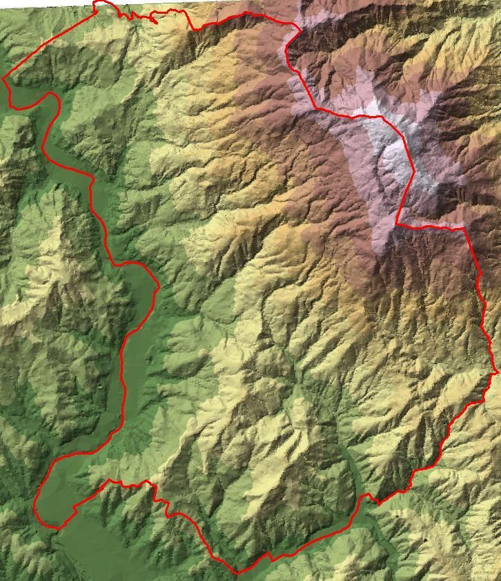 Il reticolo idrografico minore è costituito da una serie di fossi, affluenti dell'arno o della Chiassa, che scorrono nel tratto iniziale con forti pendenze e attraversano nel tratto terminale, prima