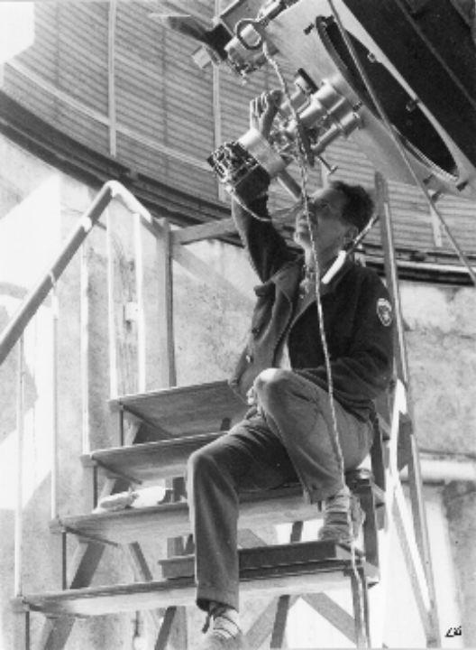 Le eclissi artificiali di sole Un altro modo per osservare la corona è costruire un telescopio apposito denominato coronografo, strumento che fu inventato nel 1939 dall astronomo francese Bernard