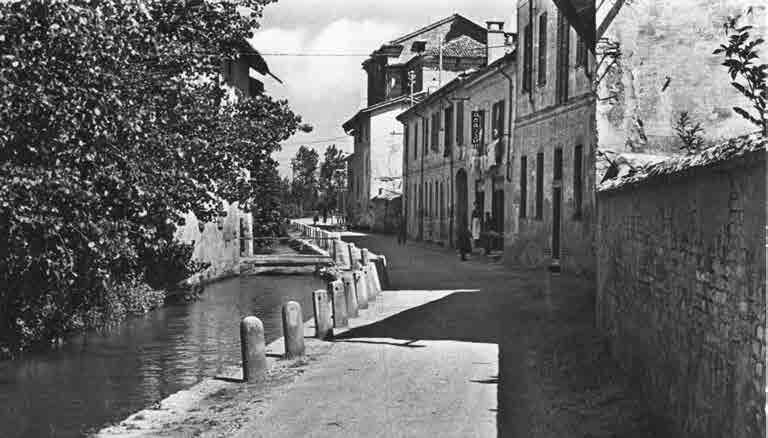 La civiltà dell acqua nel Lodigiano 19 Un caratteristico angolo della frazione San Fereolo di Lodi, in un immagine scattata ai primi del Novecento, in via della Marescalca della terra Noceto e i suoi