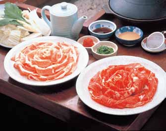 La cucina Il cibo in generale Il cibo, di tutti i tipi e di tutti i paesi del mondo, è uno dei grandi piaceri della vita giapponese.
