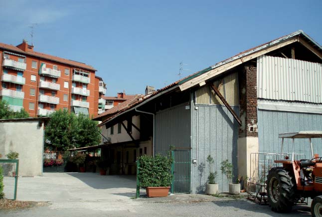 210 LE CASCINE DEL COMUNE DI MILANO LE CASCINE DEL COMUNE DI MILANO 211 Cascina Merezzate Via Bonfadini, 52 zona 4 Cascina Molinello Via Mosca, 82 zona 7 uso Agricoltura utenze Conduttore E. P.