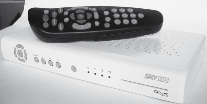 BENVENUTI IN SKY HD Entra nell era dell alta definizione con sky hd SKY HD è il Decoder innovativo che ti