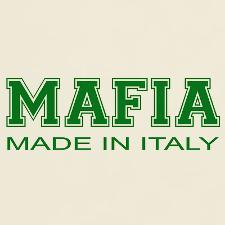 Figura 12 e 13. Logo e maglietta "Mafia made in Italy".