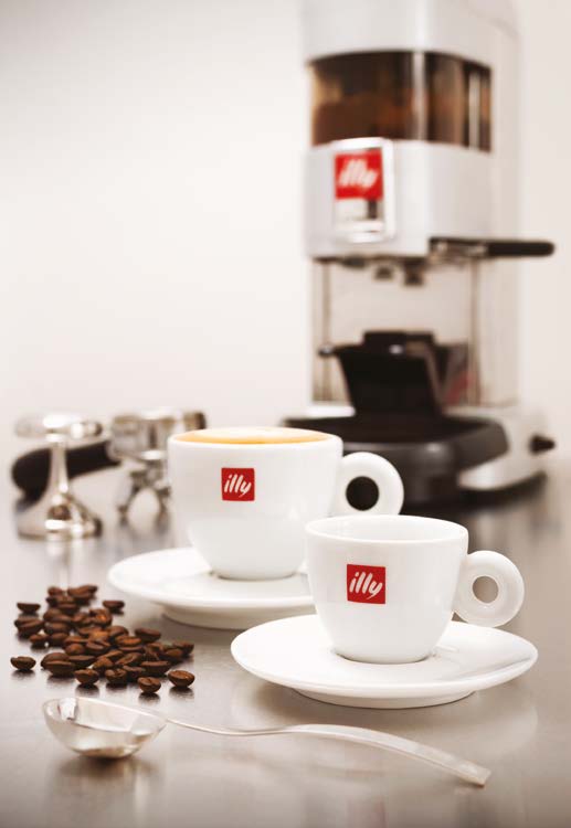 01 maestro barista Durata del corso: 4 giornate Costo: 997 +iva 22% Prezzo riservato ai clienti illy: 598 +iva 22% MAESTRO BARISTA 01 maestro barista IL CORSO PIÙ COMPLETO PER I PROFESSIONISTI DEL