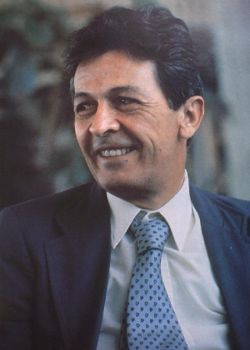 ENRICO BERLINGUER Nacque a Sassari il 25/05/1922 da famiglia agiata.