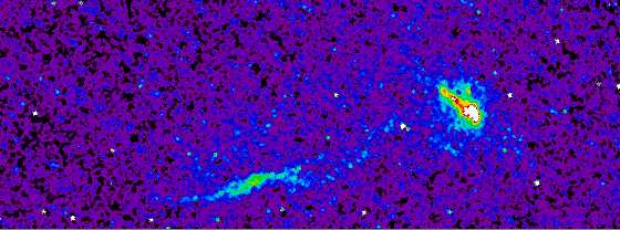 Astrofisica osservativa 31 Chandra 2005 HST 2005 0 1 2 3 4 5 6 7 8 9 Figura 16: Pannello superiore Immagine differenza H α - [SII] del getto HH 154 osservato con HST nel 2005; Pannello inferiore