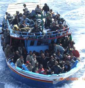 Italia, paese d asilo (Ministero dell Interno e UNHCR) Oltre mezzo milione di domande dal 1950 ad oggi Oggi in Italia circa 65.000 rifugiati riconosciuti Gli Sbarchi Anno 2012 7.