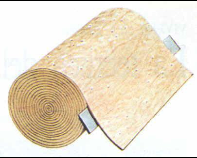 Dal tondame si ottengono i materiali di prima lavorazione, che possono essere direttamente utilizzati ( e in questo caso si ha il legname segato, che comprende travi, tavole, travetti,
