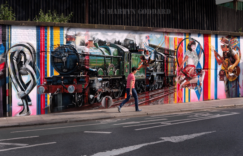 2^Giorno Colazione in hotel, passeggiata per il Regent s canal con osservazione di 3 famose street opere: Aristoc rat (Per Rats si intende una serie di graffiti realizzati dall'artista Banksy