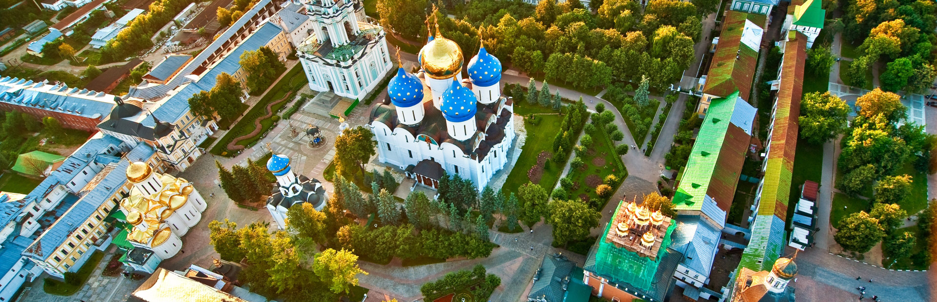 Tour Anello d Oro: Mosca, San Pietroburgo e le citta` del Patrimonio Unesco Sergiev Posad, Suzdal e Vladimir 9 giorni/8 notti Mosca, 3 notti Sergiev Posad Suzdal, 1 notte Vladimir Bogolubovo San