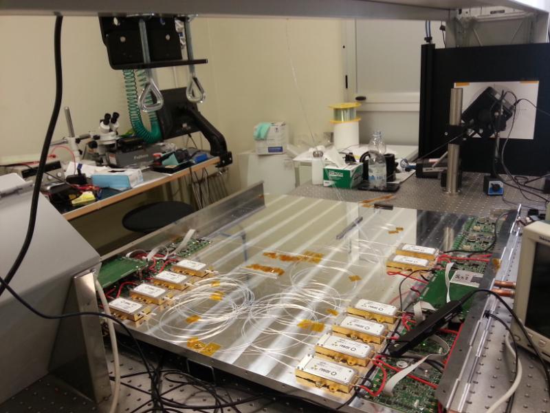 Realizzazione di moduli laser innovativi completi - 2 L attività attuale è centrata sulla fabbricazione di un prototipo completo di modulo laser da 1 kw, in fase di assemblaggio e testing