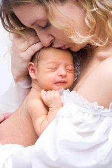 raccomandata la dimissione appropriata di mamma e neonato, così