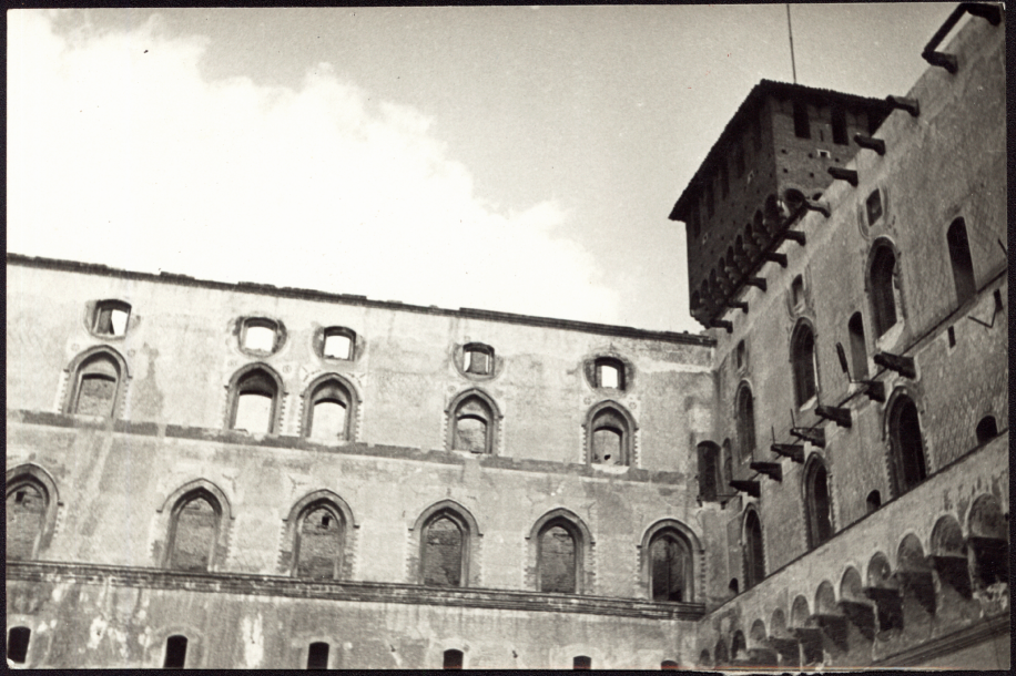 Etnografica del Museo. Dal 1892 il Museo Civico di Storia Naturale si trasferisce nell edificio che occupa attualmente ai giardini di Via Palestro.