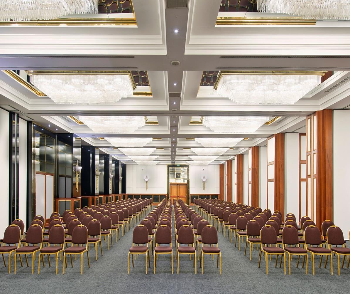 MEETING & EVENTS ONE OF THE TOP HOTELS IN MILAN. HOLD YOUR MEETING IN OUR RENEWED FACILITIES, LET US TURN YOUR EVENT INTO A SUCCESS! IT IS NOT OUR JOB, IT IS OUR PASSION.