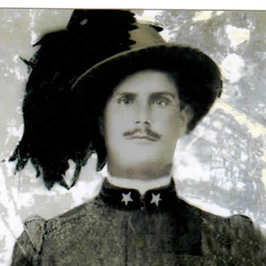 Zuncheddu Pietro di Giovanni e Zuncheddu Vincenza fu Salvatore (1891-1933) ReggimentoBersaglieri Nato a Burcei il 29/02/1891, in via Is Malloras, coniugato con Frigau Marianna (nota Anna) a Burcei il