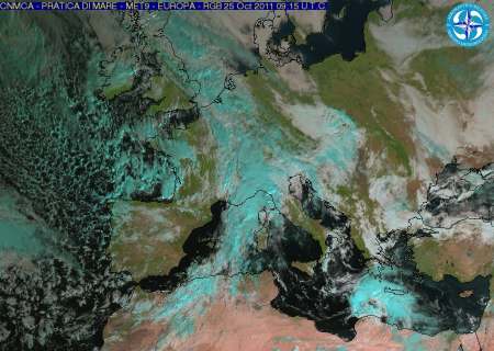 Immagine Meteosat 9 RGB 25/10/2011 1500 UTC.