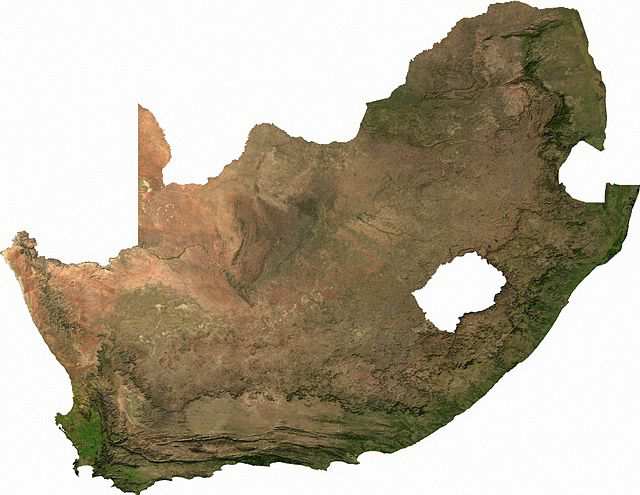 Boscimani in Sudafrica Territorio e clima La Repubblica Sudafricana è costituita da un grande altopiano, di altitudine media compresa tra i 1000 e i 1500 metri.