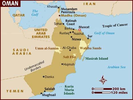 DATA: Dal 28 Dicembre 2015 al 05 Gennaio 2016 SPECIALE PERCHE La magnifica costa dell Oman Le passeggiate fra gli antichi villaggi Il trekking fra oasi e dune AREE DI RILEVANZA NATURALISTICA Jebel