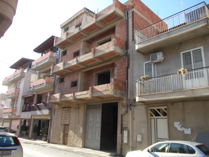 PREMESSA DELLO STUDIO ESEGUITO L edificio oggetto d intervento (fig.1) è situato nel Comune di Vittoria in Provincia di Ragusa.