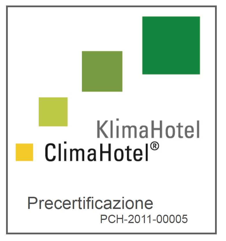 allacciamento acqua calda Lavatrici con ciclo di lavaggio ad alta efficienza Utilizzo di detersivi con certificati di rispetto ambientale Sistema automaticodi dosaggio dei detersivi nel ciclo di