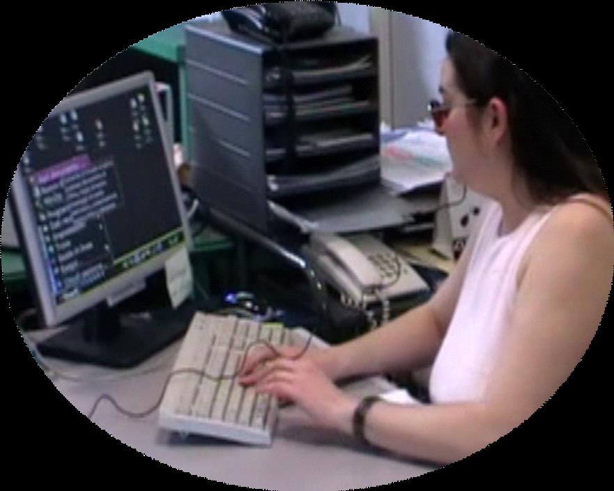 Screen reader Un software che, tramite un sintetizzatore vocale, legge ad alta voce i comandi impartiti con la tastiera, riproduce vocalmente il testo che