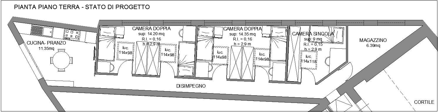 L edificio è collegato ad un fabbricato adiacente a pianta rettangolare a tre piani fuori terra e un piano interrato nella parte prospiciente l ingresso, risalente agli inizi del 1800.