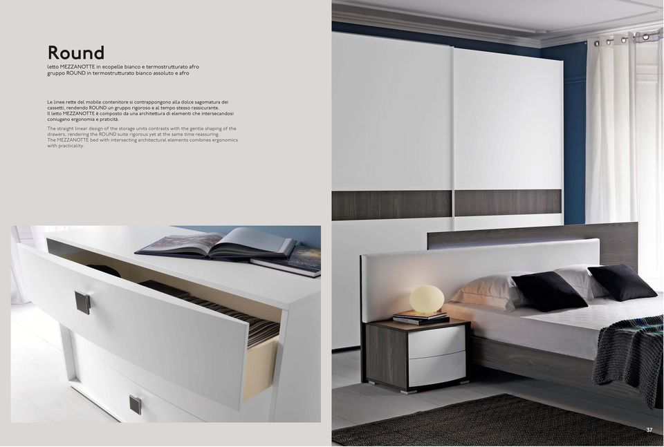 Il letto MEZZANOTTE è composto da una architettura di elementi che intersecandosi coniugano ergonomia e praticità.