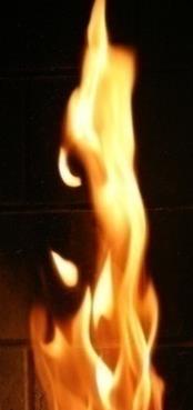 Le sostanze estinguenti Per estinguere un incendio si deve intervenire su almeno uno dei tre