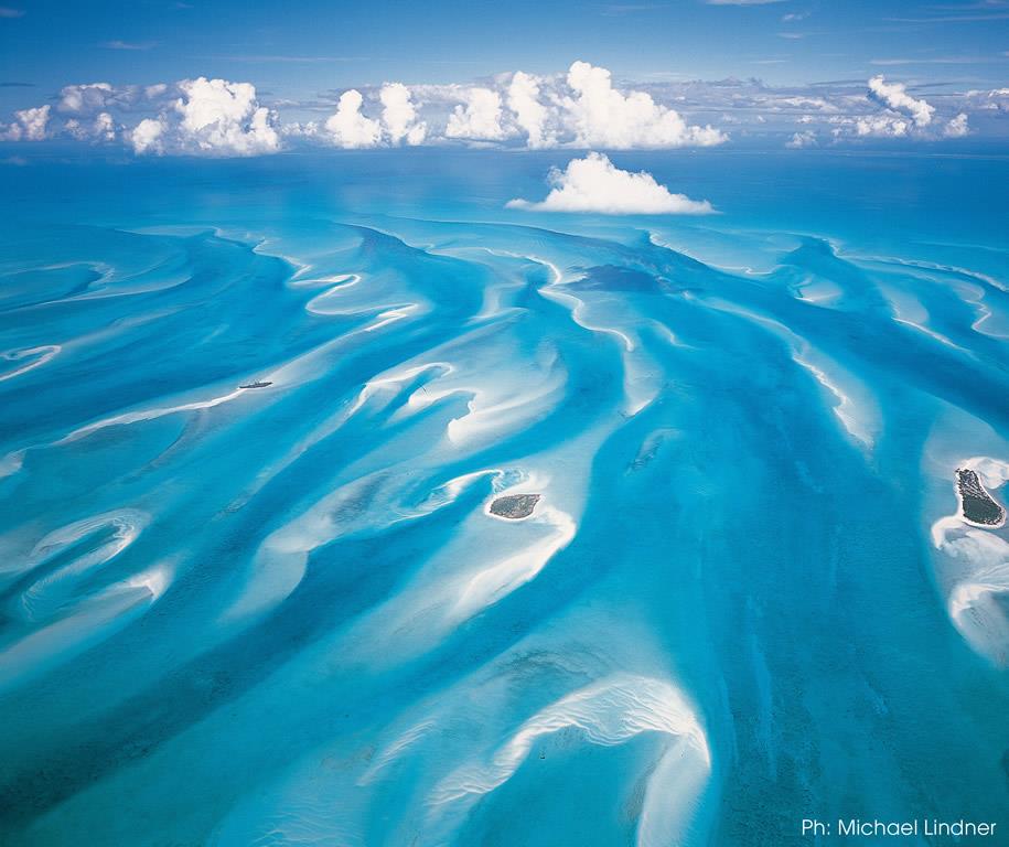 Clima Le Bahamas sono isole poste a ridosso del Tropico del Cancro.