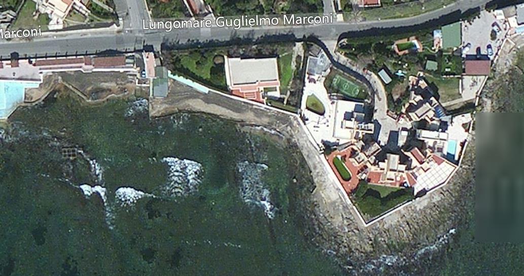 Stabilimento Angeletto La tenacia Nell ambito litorale la morfologia attuale della linea di riva,