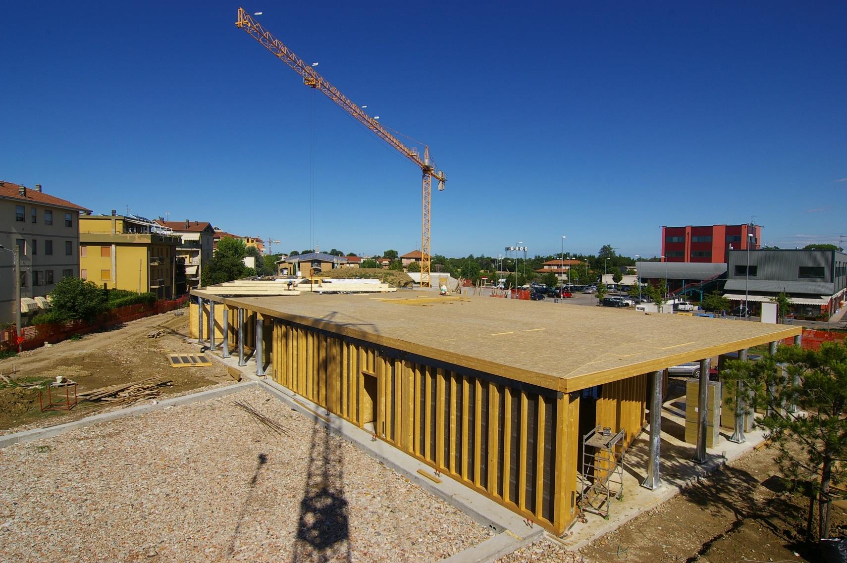 Scuola Elementare (Rimini) Struttura realizzata in Platform-Frame, sviluppata su 2 livelli per un totale di 3.