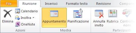 Comandi a portata di mano Anziché visualizzare sempre tutti i comandi disponibili, Outlook 2010 visualizza solo determinati comandi in base alle operazioni eseguite dall'utente.