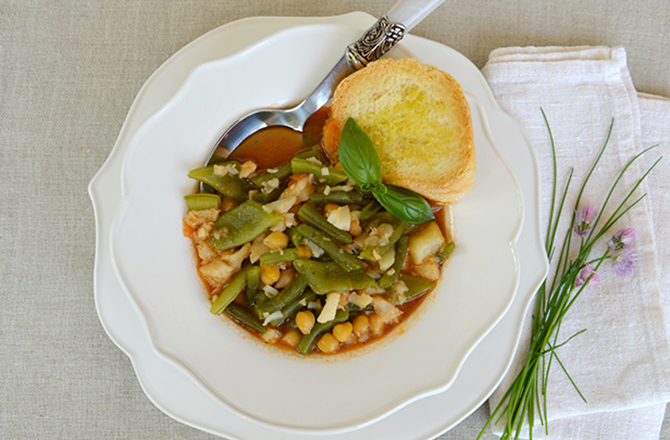 Servite con un filo d olio e una fetta di pane tostato, meglio se insaporito strofinandolo con uno spicchio d aglio.