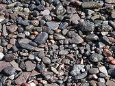 dolomite-calcite si hanno le dolomie pure con calcite < 10 %, dolomie calcaree con calcite 10-50 % e calcari dolomitici con calcite > 50 %.