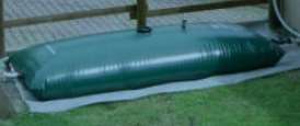 CISTERNA FLESSIBILE ACQUA Cisterna: flessibile Flexi Tank per stoccaggio acqua Colore di serie: verde. Materiale: Trama di fili in polyester intrecciati e rivestiti in PVC su ambo i lati Polypan 55.