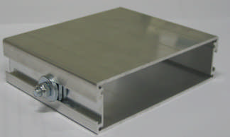 Profili in alluminio per contenitori elettronici tipo DIN 43700 Aluminium modular case for electronic instrumentation DIN 43700 format FORI Ø 2,4 per viti