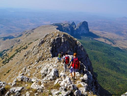 Rocca Busambra La Rocca Busambra, un pezzetto di Dolomiti nel cuore della Sicilia! Con i suoi 1.