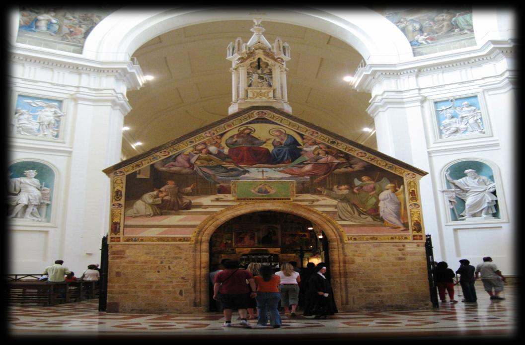 È la piccola chiesetta contenuta all'interno della grande Basilica Papale di Santa Maria degli Angeli, nonché uno dei luoghi francescani più importanti: tra le sue