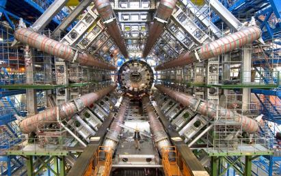 Toroidal LHC ApparatuS CMS: Compact Muon