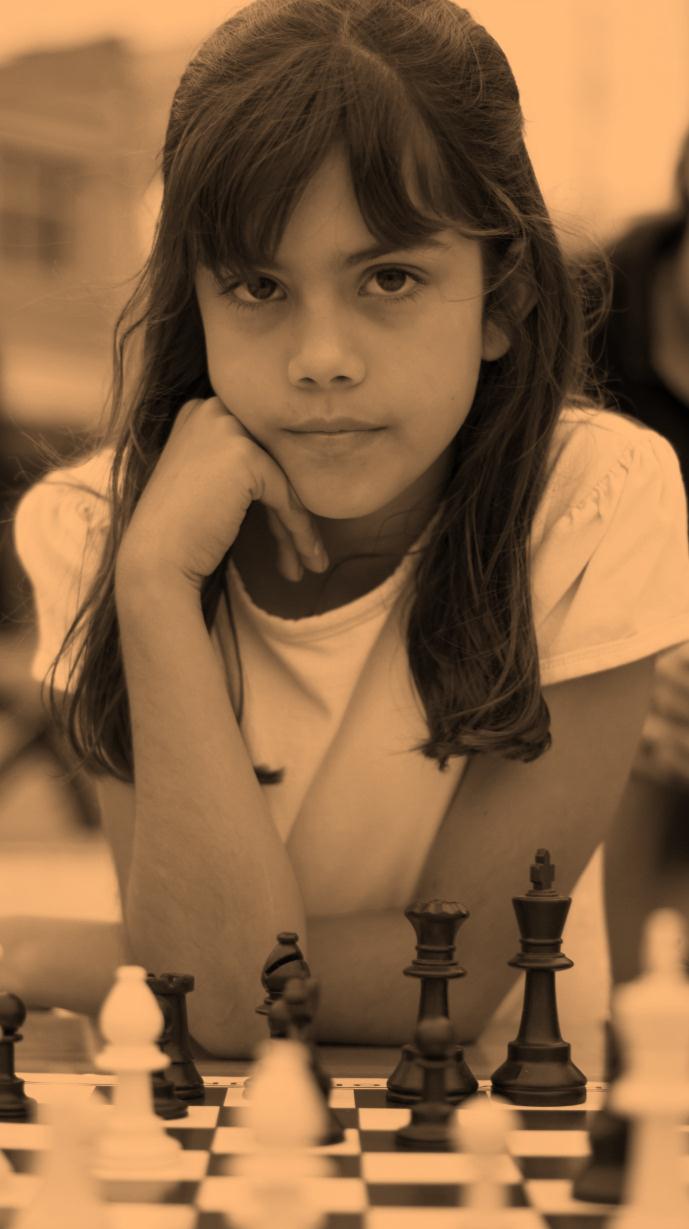 3 SCUOLA PRIMARIA L apprendimento del gioco degli scacchi non ha obiettivi cognitivi (se non limitati) ma soprattutto strumentali, socio-educativi e psico-educativi.