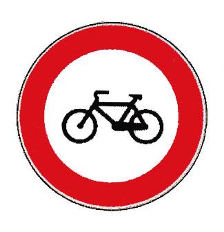 Transito vietato alle biciclette Circolazione vietata solo alle