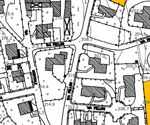 Segnaletica orizzontale e verticale assenti Illuminazione pubblica su strada Superficie asfaltata