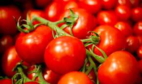27 La composizione degli alimenti Pomodori COMPOSIZIONE CHIMICA E VALORE ENERGETICO PER