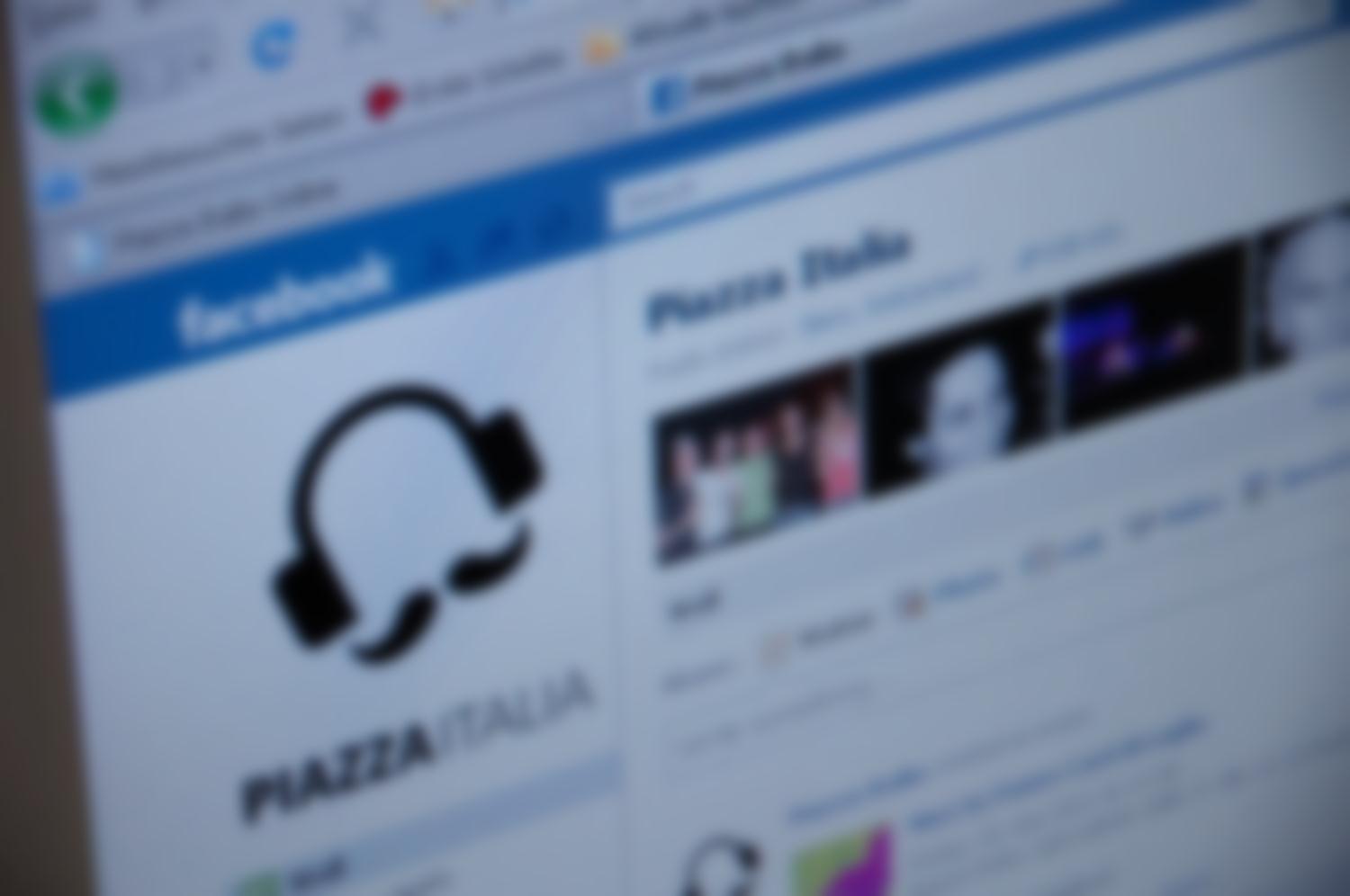 PIAZZA ITALIA - Internet e Social Network 11 All avanguardia nel mondo dell informazione, Piazza Italia vanta la sua presenza su internet all indirizzo piazzaitalia.fm e su Facebook.