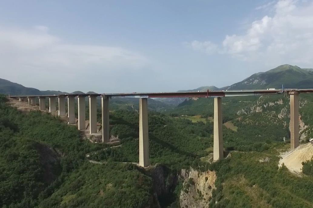 L Italia si fa strada Autostrada A3 Salerno-Reggio Calabria Apertura al traffico del viadotto Italia