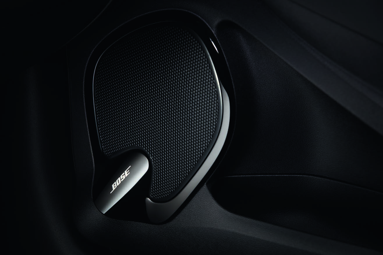 Connetti i tuoi sensi Anche a bordo, Nuova Renault CLIO svela la sua passionalità.