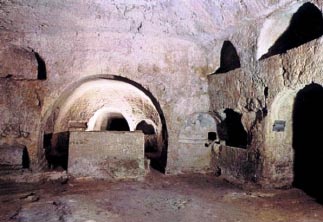 Le catacombe sono frequenti in tantissime città italiane ed anche in Sicilia.