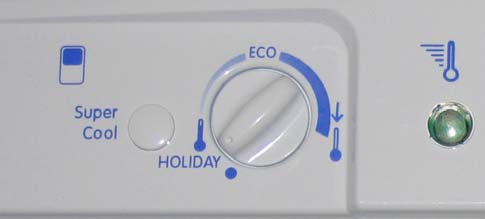 Regolazione Vano Frigo: La regolazione della temperatura vano frigo viene gestita della scheda in base alla temperatura rilevata dalla sonda aria frigo in base all impostazione definita nell