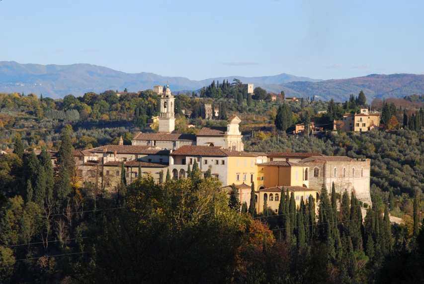 Sulle Colline Fiorentine Firenze inusuale da Piazza della Signoria ai confini del Chianti Programma della gita Tre giorni di cammino, partiamo a piedi dal piazzale Michelangelo e gironzoliamo tra le